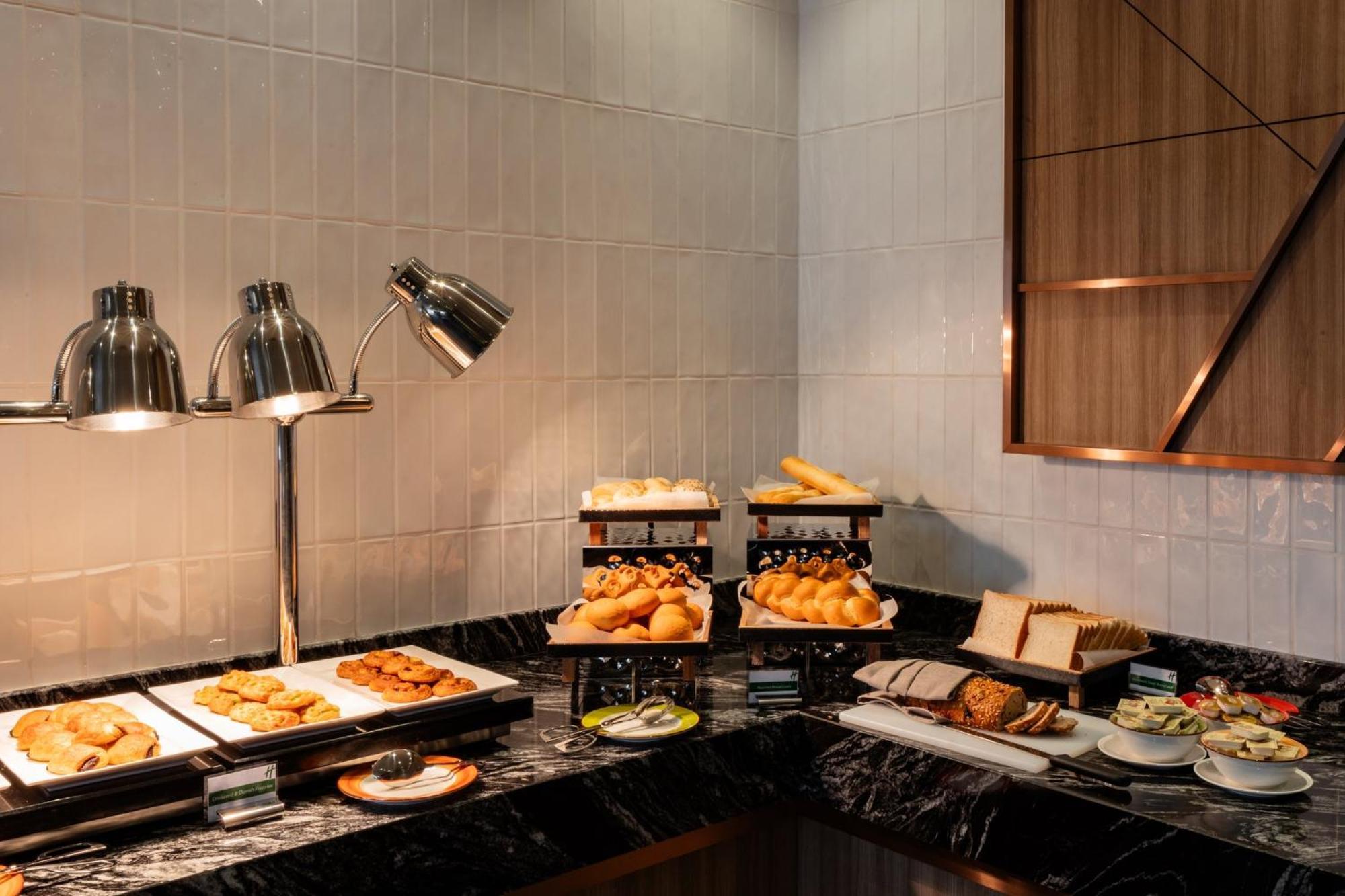 Holiday Inn Sepang - Airport Εξωτερικό φωτογραφία